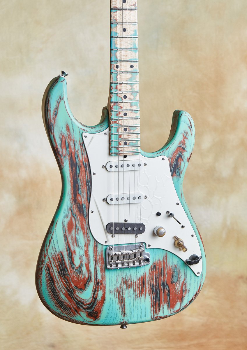 James Tyler SE HD Barn Find Finish - CR Guitars