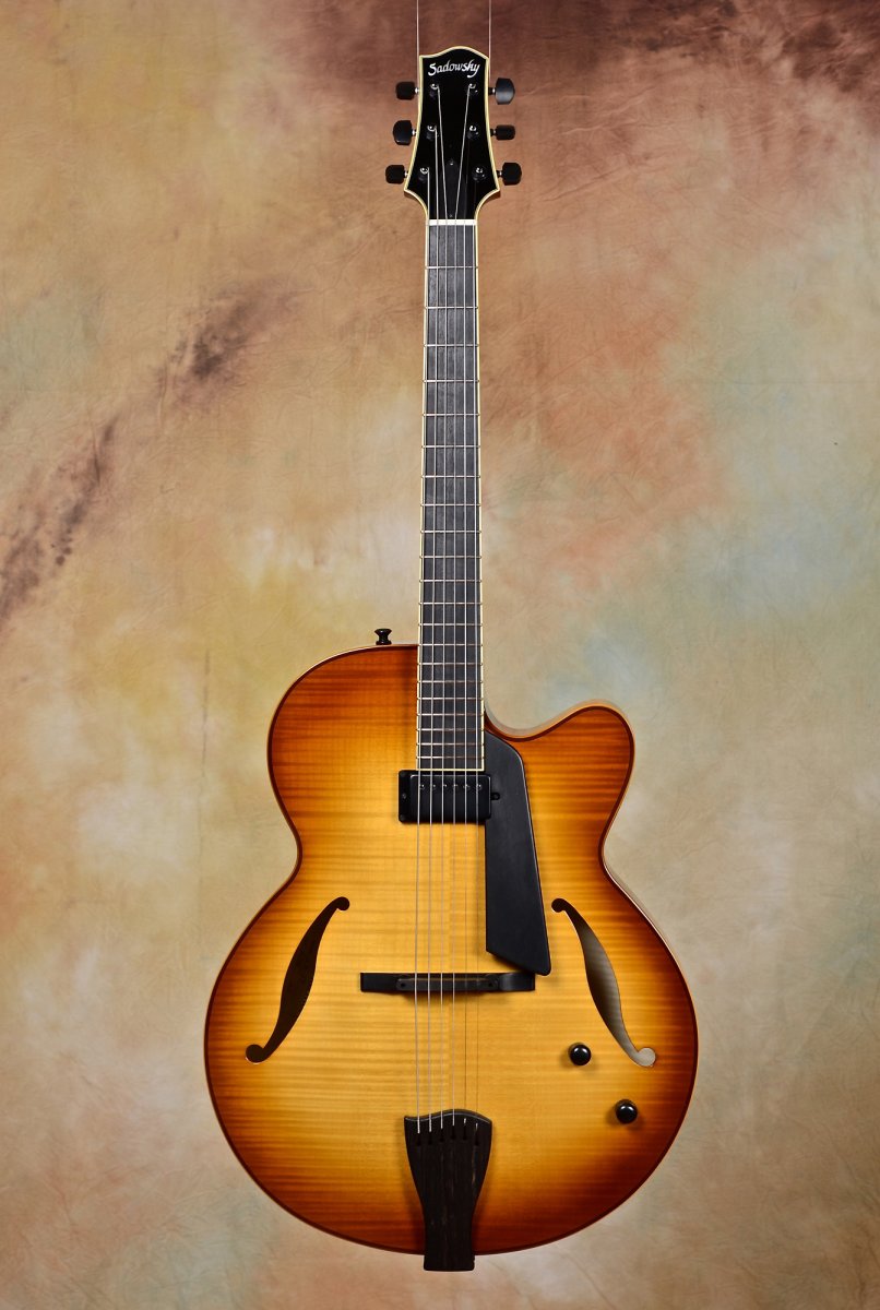 Sadowsky LS-17 - CR Guitars