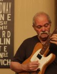 cr_guitars-shop13